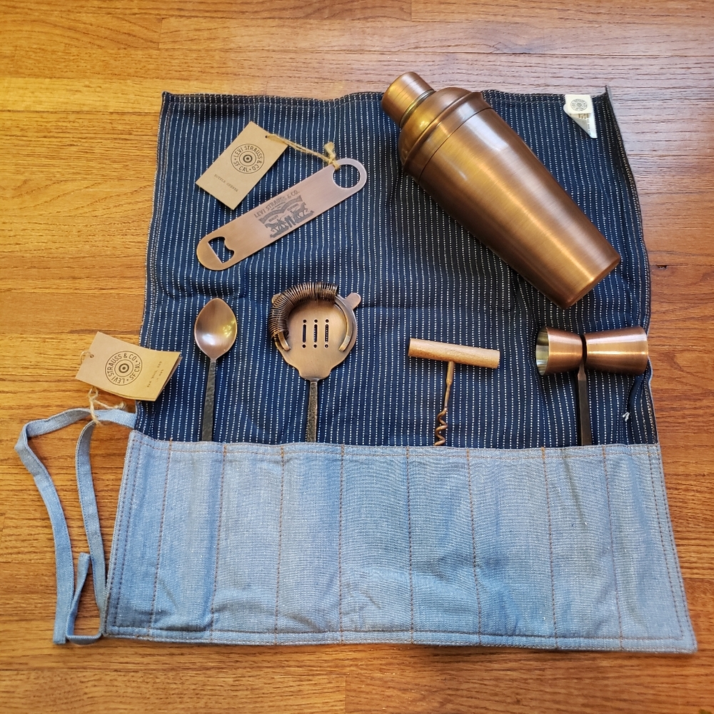 Levi's × Target | Bar Set - Tools & Shaker | Bronze